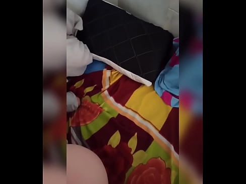 ❤️ Nire gelakidea etxean bakarrik geratzen da, bere senarra oporretara joaten delako eta nik izorratzeko eta ipurdia esnez betetzeko aprobetxatzen dut ❤ Izorra %eu.domhudognika.ruan ❌️❤